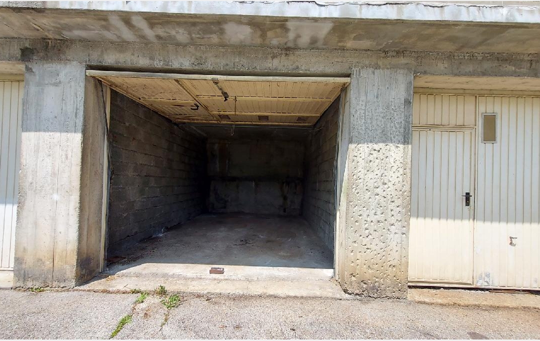 GRIET IMMO : Garage / Parking | ALLEMOND (38114) | 20 m2 | 26 000 € 