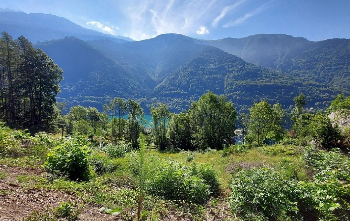 Terrain ALLEMOND 771 m2 170 000 € Terrain ALLEMOND 771 m2 170 000 €